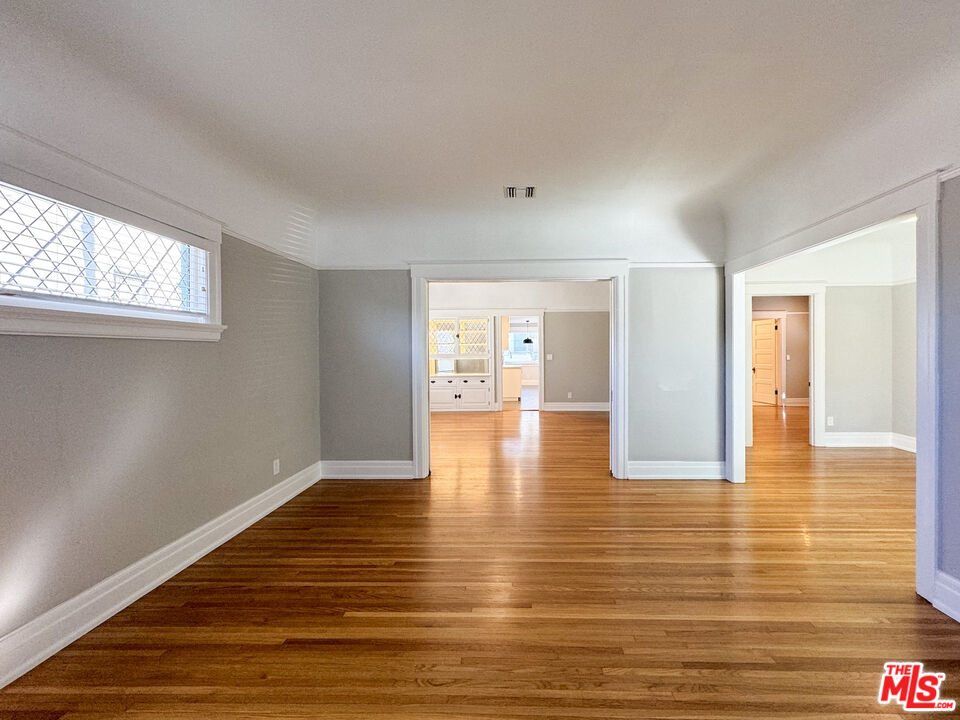 922 West Kensington Road Los Angeles, CA 90026 - Photo 7 of 34