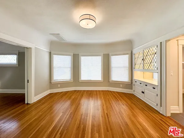 $5,620 | 922 West Kensington Road, Los Angeles, CA 90026