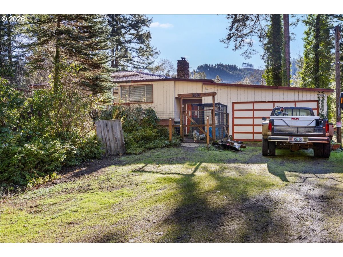 2680 South Umpqua Road Tiller, OR 97484 - Photo 3 of 46