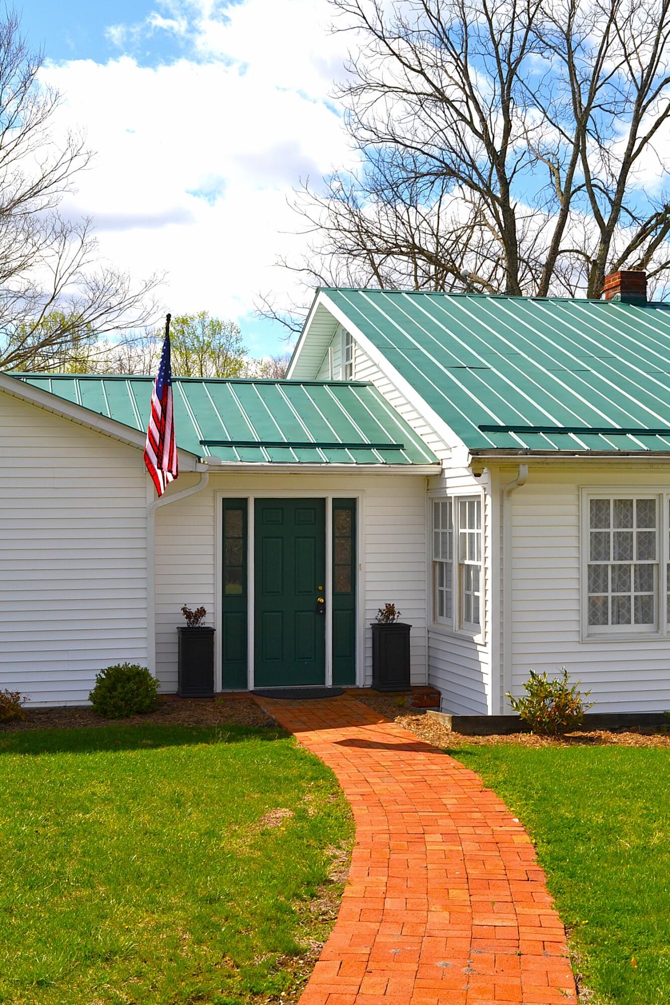 5557 Flat Mountain Road Alderson, WV 24910 - Photo 3 of 71 Gallery Image 3