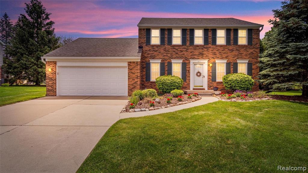 815 Dickson Lane Rochester Hills, MI 48307 - Photo 1 of 32