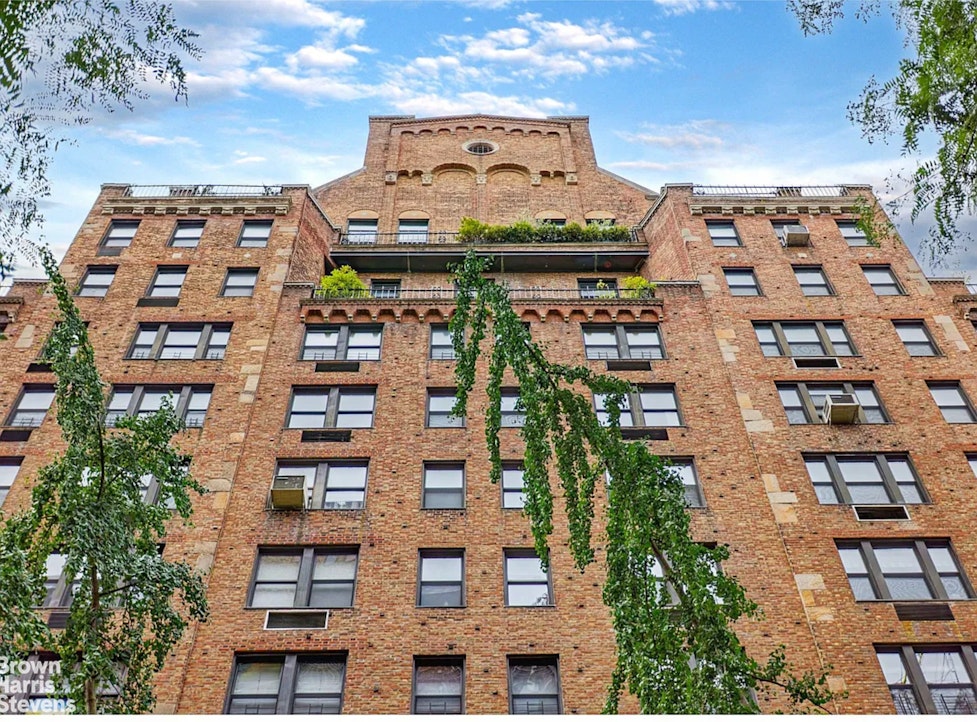 220 East 73rd Street, Unit 9H Manhattan, NY 10021 - Photo 12 of 15 a city view