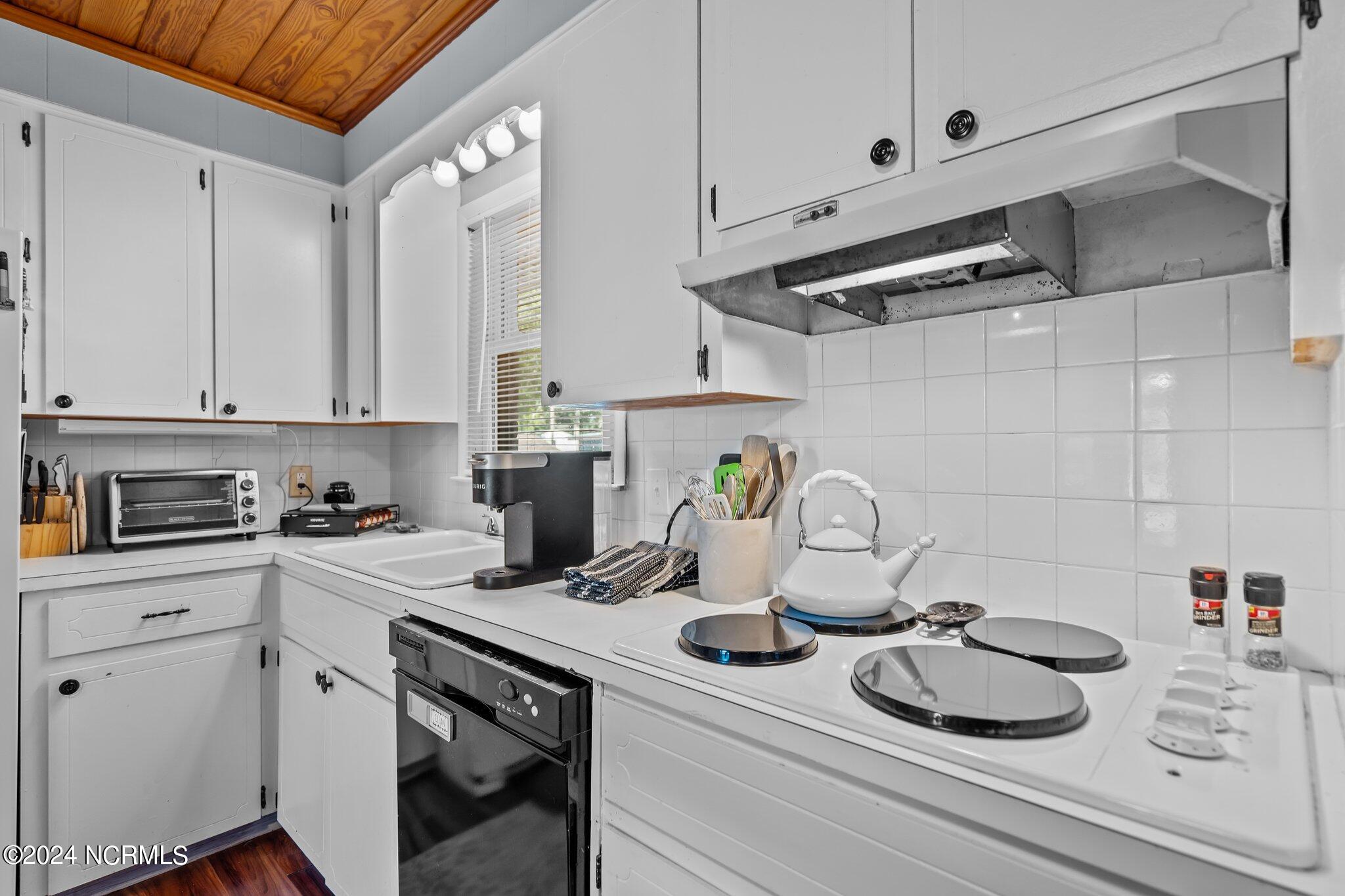 7253 Bo Tuck Road Southwest Ocean Isle Beach, NC 28469 - Photo 15 of 45 24-web-or-mls-DSC07791