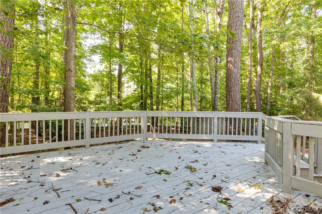 6007 Mill Spring Court Midlothian, VA 23112 - Photo 34 of 37 a view of balcony with wooden fence