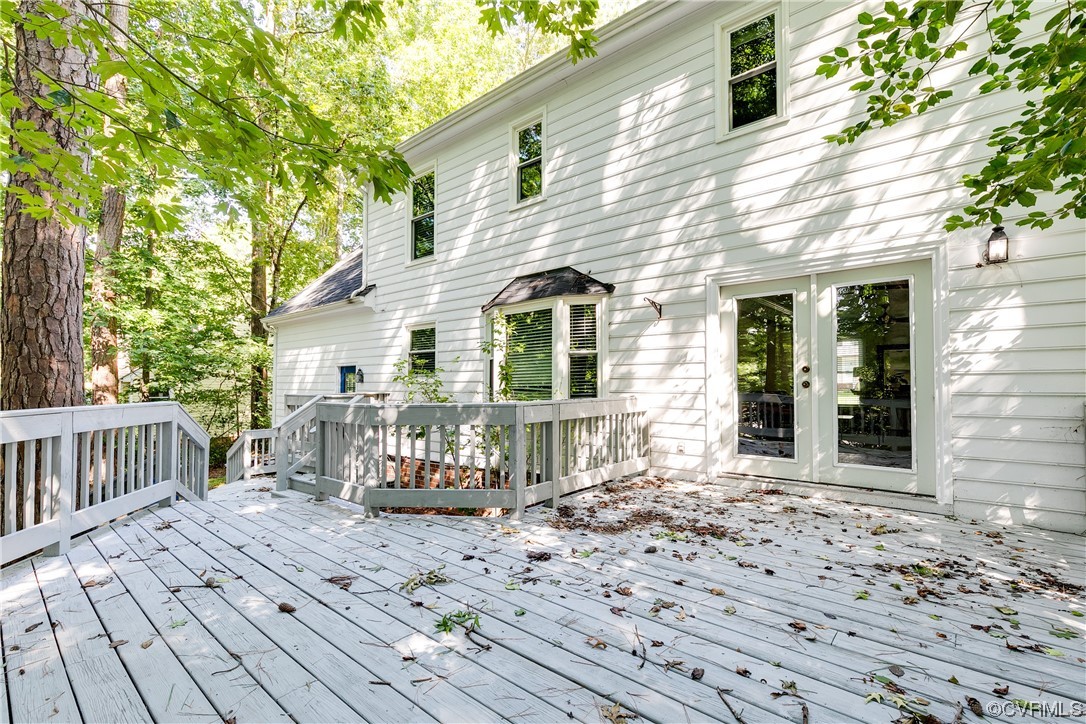 6007 Mill Spring Court Midlothian, VA 23112 - Photo 35 of 37 a front view of a house with a balcony