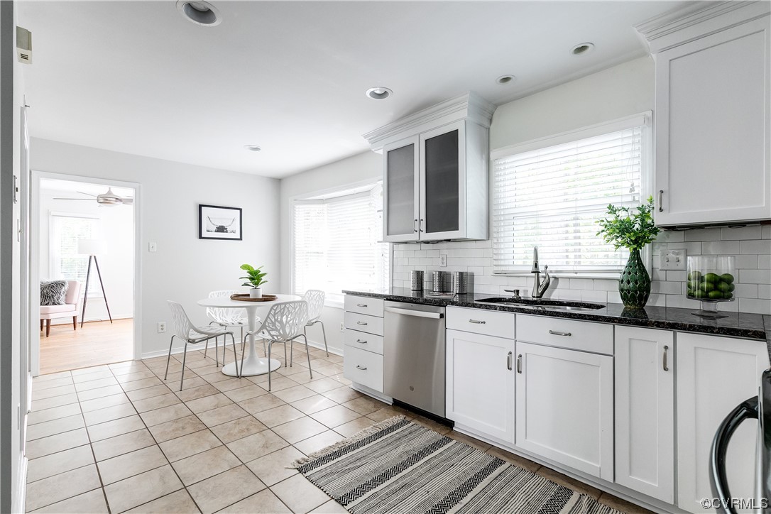 6007 Mill Spring Court Midlothian, VA 23112 - Photo 8 of 37 a kitchen with granite countertop white cabinets and white appliances