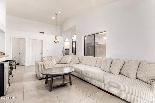 $624,999 | 13613 South 37th Street, Phoenix, AZ 85044