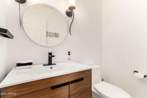 $605,000 | 13613 South 37th Street, Phoenix, AZ 85044