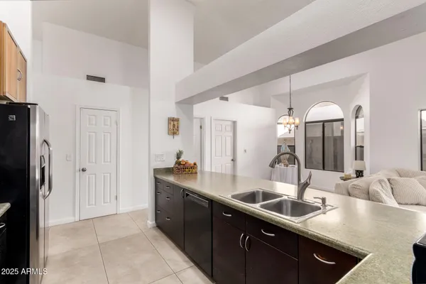 $605,000 | 13613 South 37th Street, Phoenix, AZ 85044