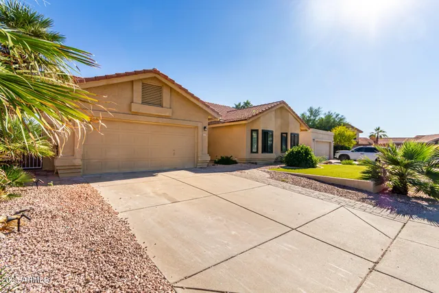 $624,999 | 13613 South 37th Street, Phoenix, AZ 85044