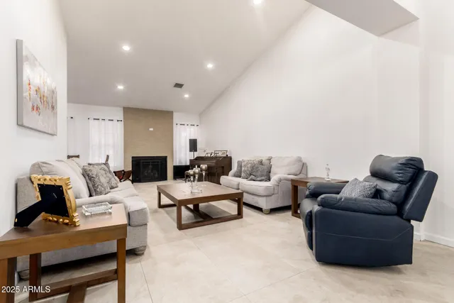 $624,999 | 13613 South 37th Street, Phoenix, AZ 85044