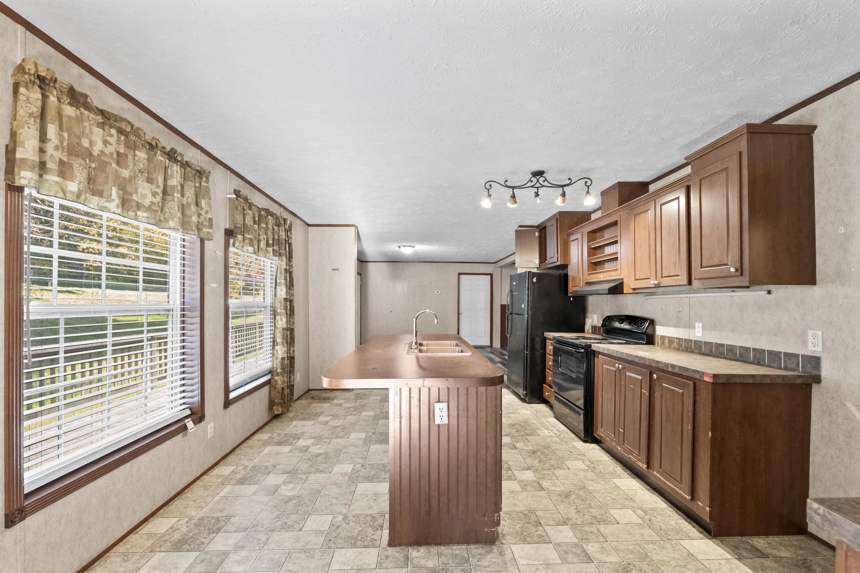 16028 Ellington Run Road Ashland, KY 41102 - Photo 4 of 29