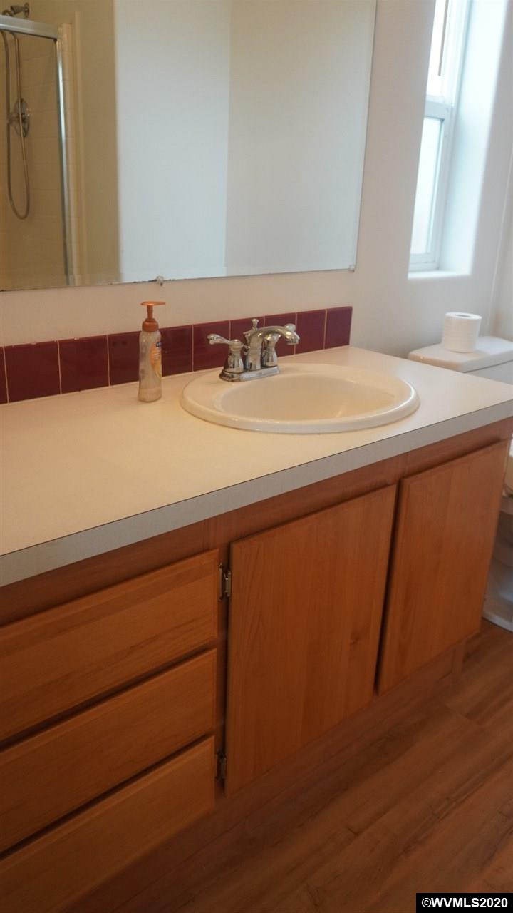 5422 Portland Road Northeast, Unit 91 Salem, OR 97305 - Photo 14 of 23 Gallery Image 14