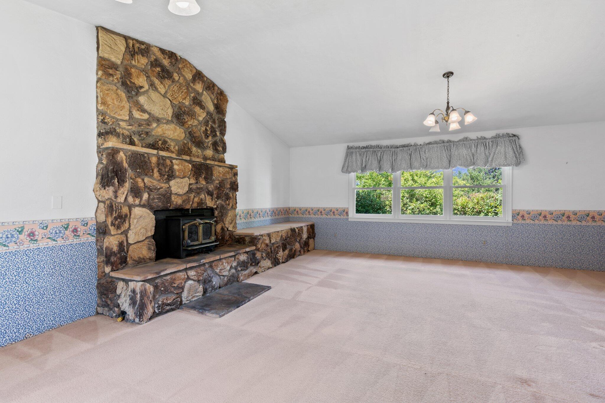 946 Wards Creek Road Rogue River, OR 97537 - Photo 17 of 56 34-web-or-mls-IMGM9332