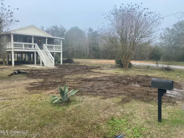 $1,650 | 412 Robert Street, Waveland, MS 39576