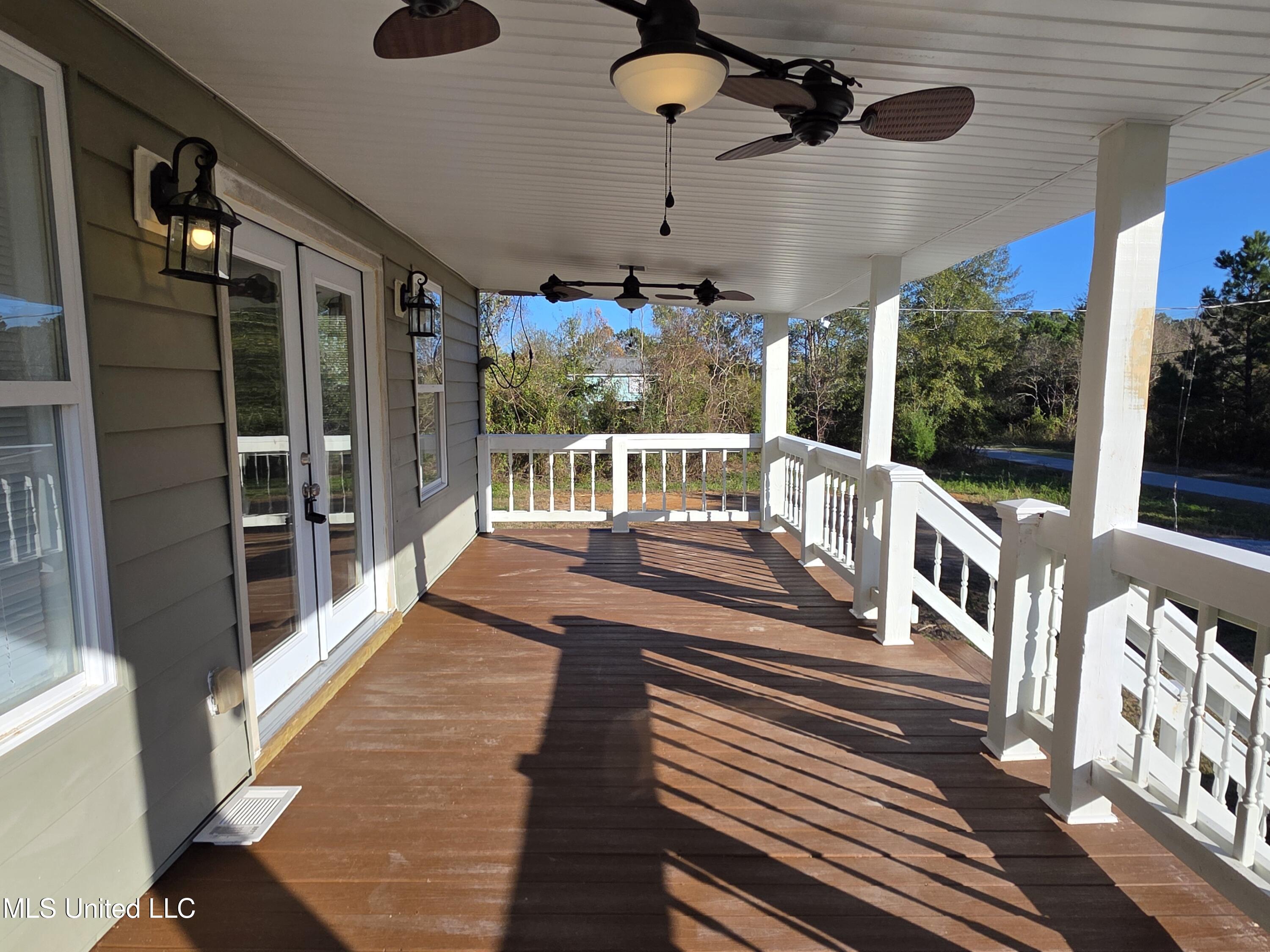 412 Robert Street Waveland, MS 39576 - Photo 4 of 22 1000011374