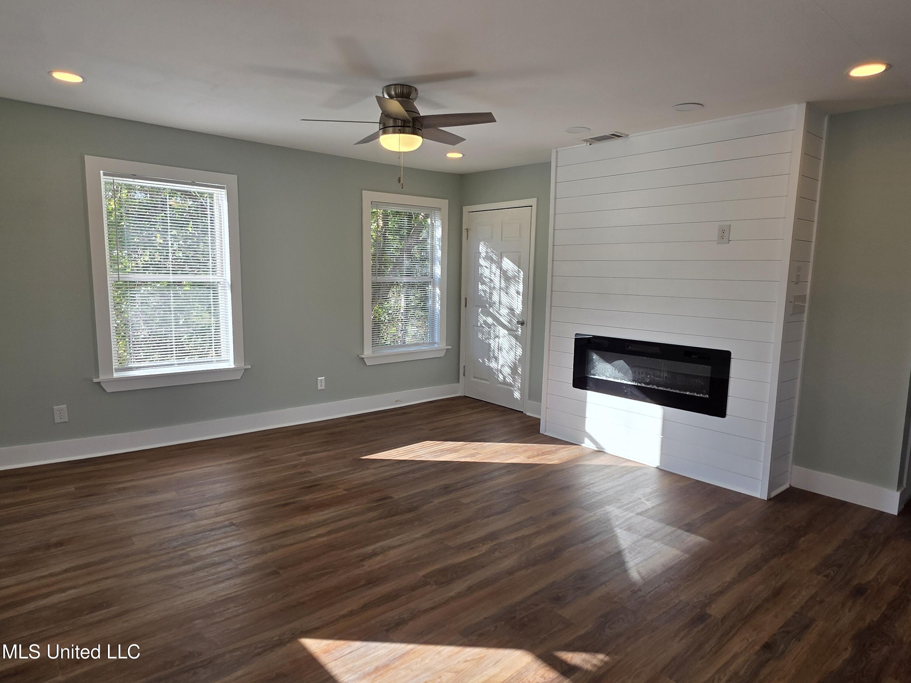 412 Robert Street Waveland, MS 39576 - Photo 5 of 22 1000011369