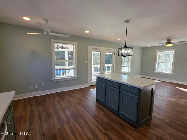 $1,650 | 412 Robert Street, Waveland, MS 39576