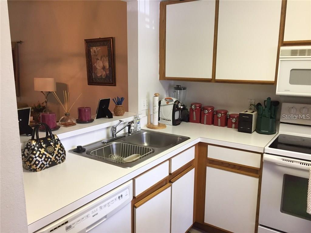 2361 Water View Loop Kissimmee, FL 34743 - Photo 2 of 6