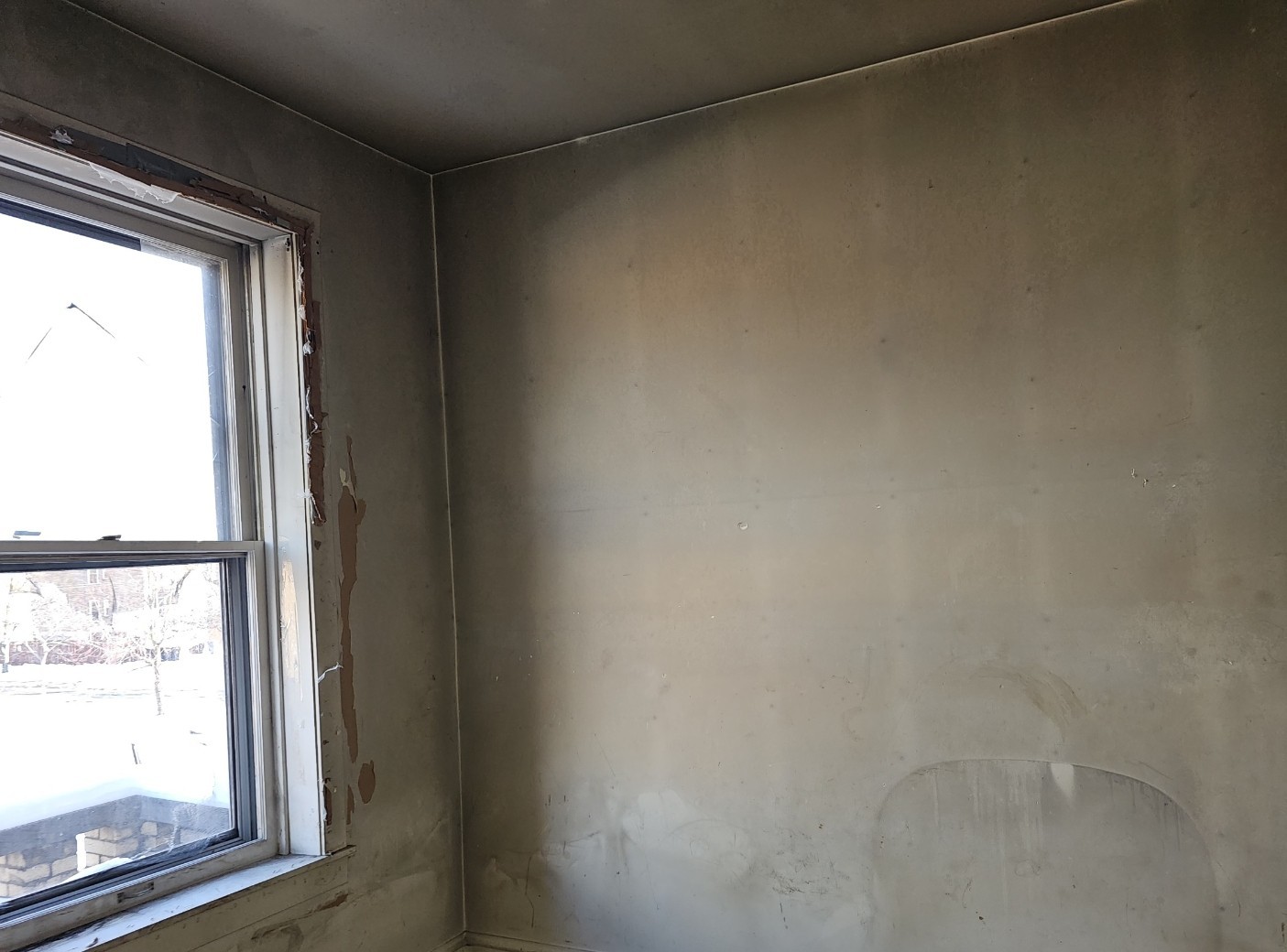 1650 South Ridgeway Avenue Chicago, IL 60623 - Photo 15 of 18 a view of a window in an empty room
