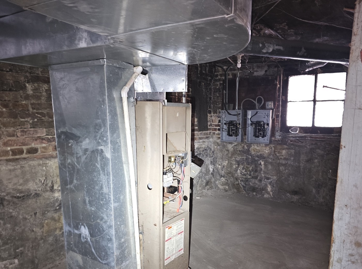 1650 South Ridgeway Avenue Chicago, IL 60623 - Photo 17 of 18 a bathroom with a shower