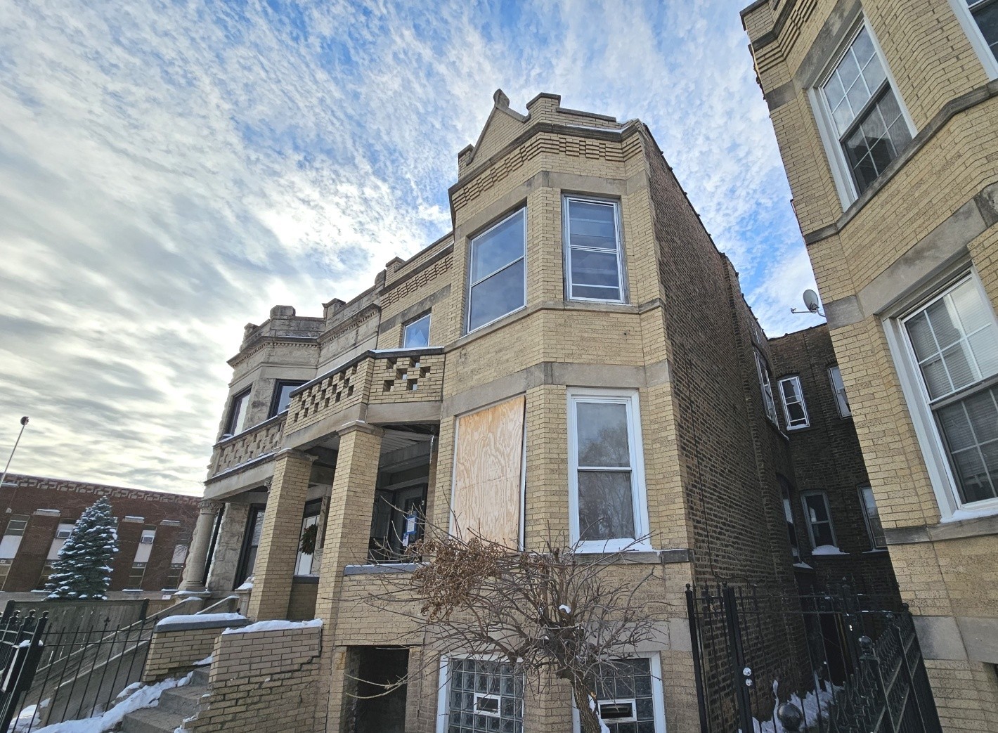1650 South Ridgeway Avenue Chicago, IL 60623 - Photo 2 of 18 a front view of a building