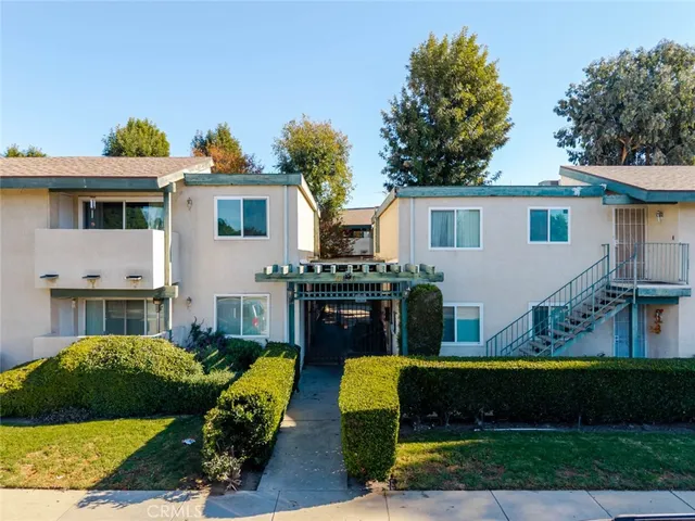 $400,000 | 10636 Woodley Avenue, Unit 54, Granada Hills, CA 91344