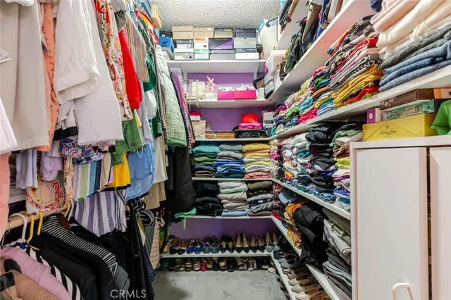 $400,000 | 10636 Woodley Avenue, Unit 54, Granada Hills, CA 91344