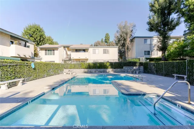 $400,000 | 10636 Woodley Avenue, Unit 54, Granada Hills, CA 91344