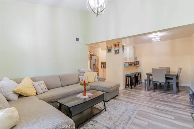 $400,000 | 10636 Woodley Avenue, Unit 54, Granada Hills, CA 91344