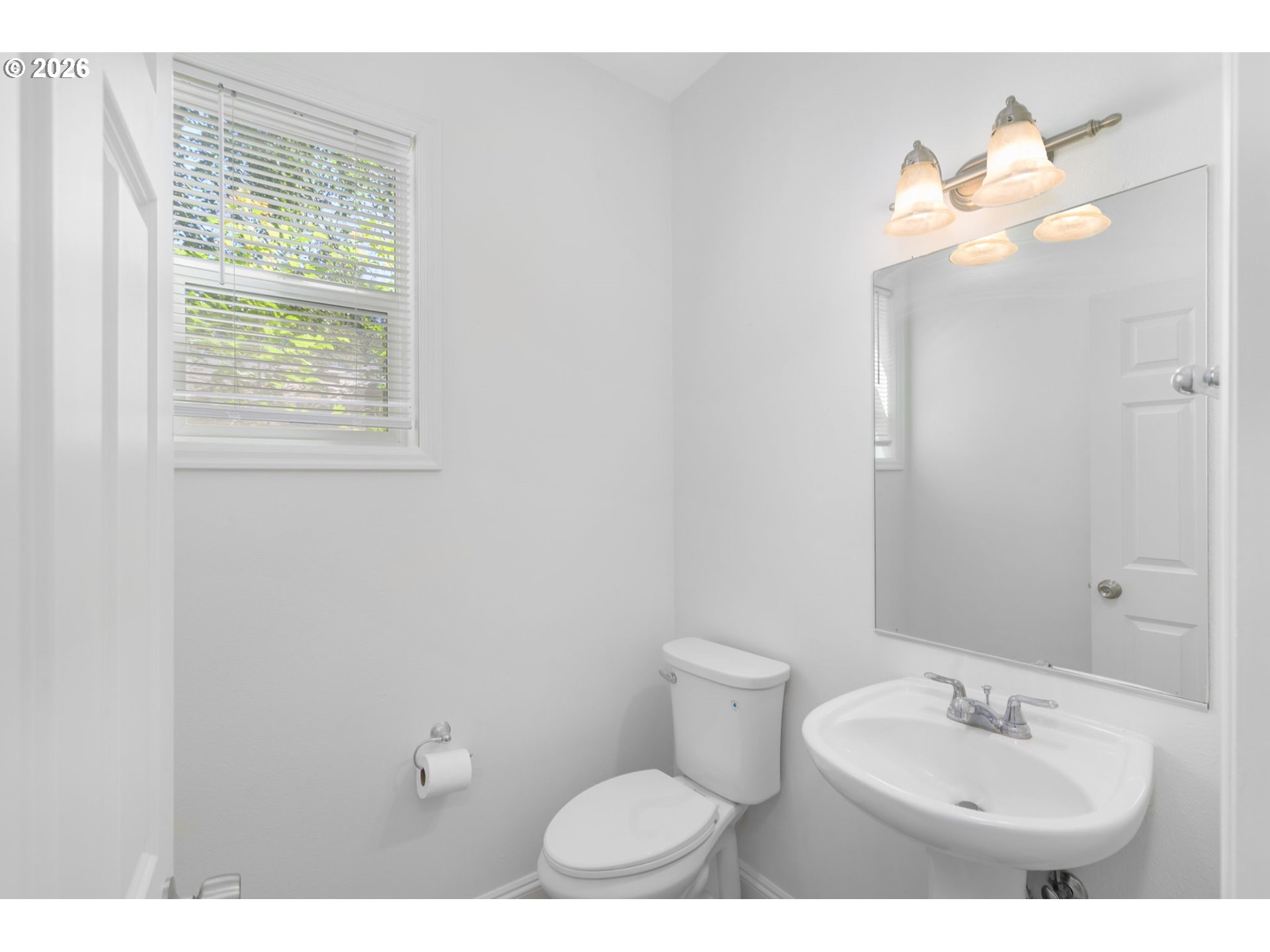 18556 Southwest Muirfield Street Beaverton, OR 97003 - Photo 13 of 23 Bathroom