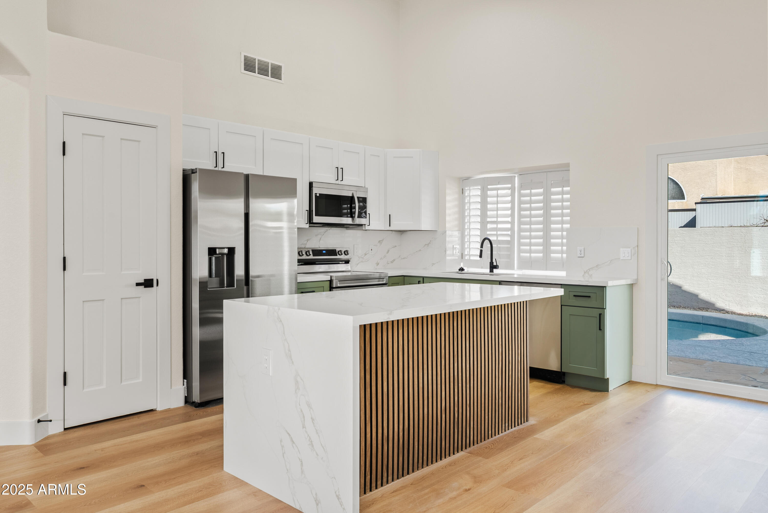 386 West Pecan Place Tempe, AZ 85284 - Photo 5 of 24 06-2DSC01744