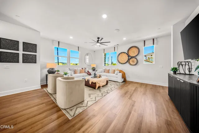 $819,900 | 2870 Via Dolomito Camarillo Ca, Camarillo, CA 93012