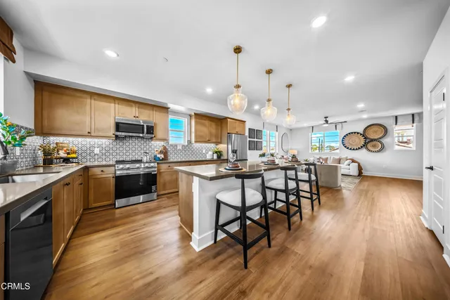 $819,900 | 2870 Via Dolomito Camarillo Ca, Camarillo, CA 93012