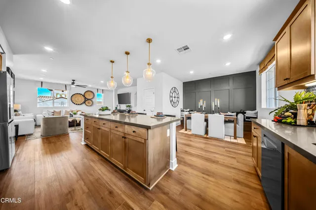 $819,900 | 2870 Via Dolomito Camarillo Ca, Camarillo, CA 93012