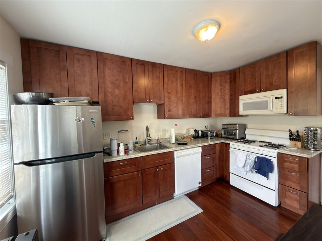 19 Claymoss Road Boston, MA 02135 - Photo 10 of 28