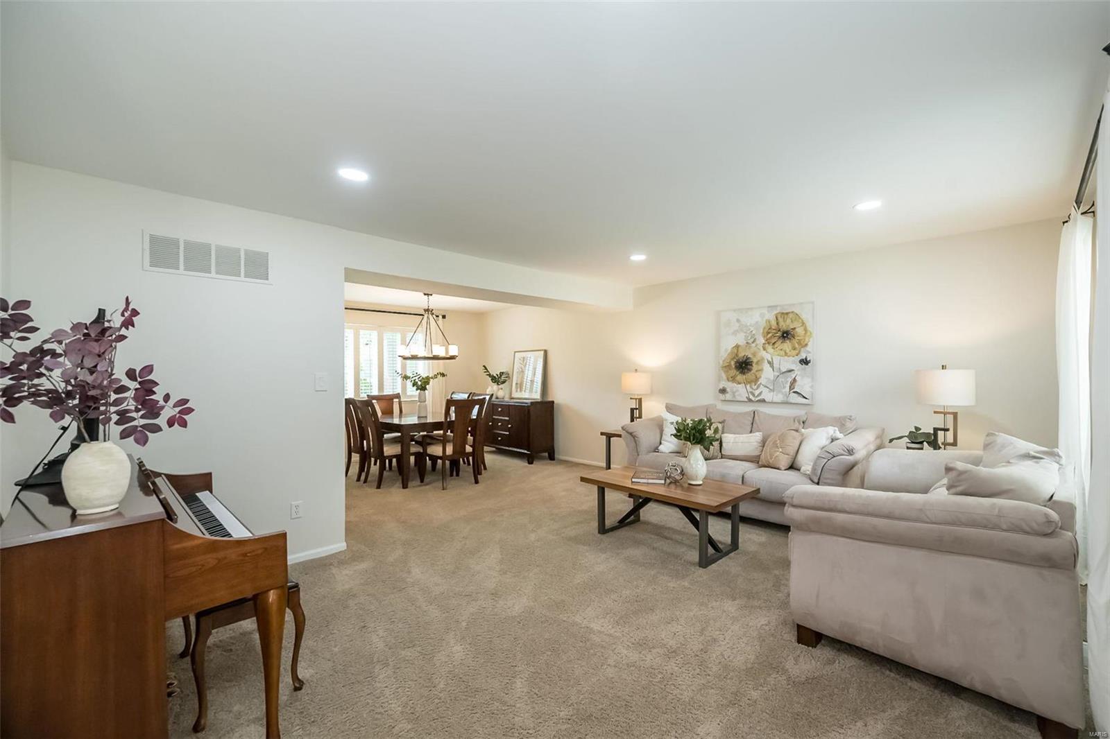 732 Eagle Brooke Drive Ballwin, MO 63021 - Photo 3 of 30