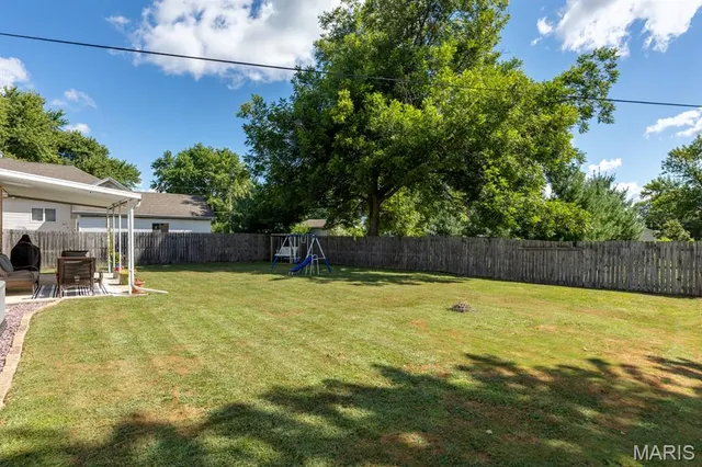 $123,000 | 120 North Henderson Street, Virden, IL 62690