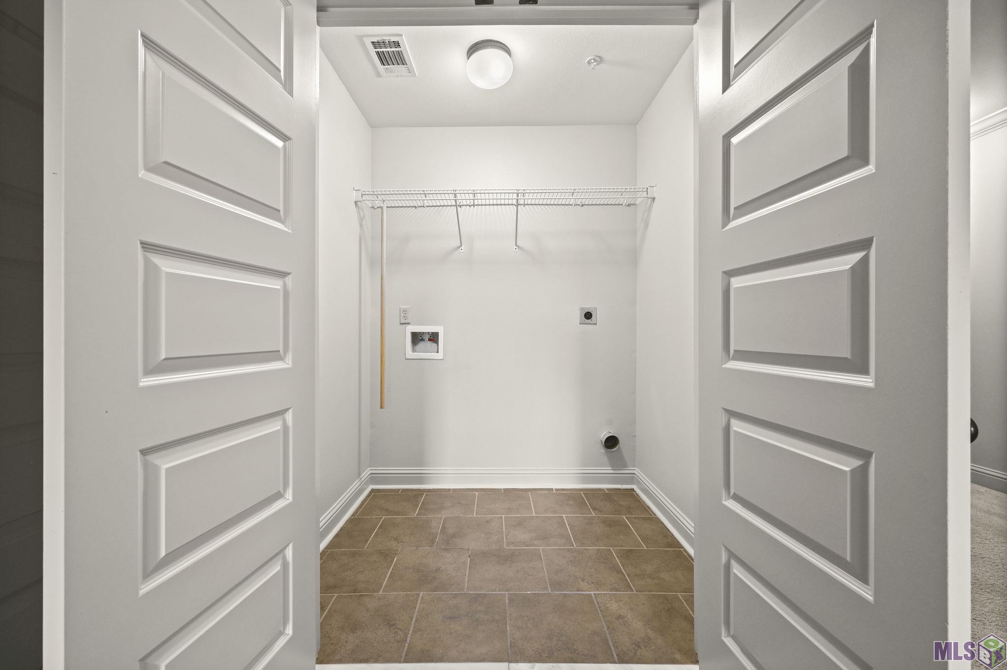 14155 Highway 73, Unit 30 Prairieville, LA 70769 - Photo 23 of 27 Laundry Room