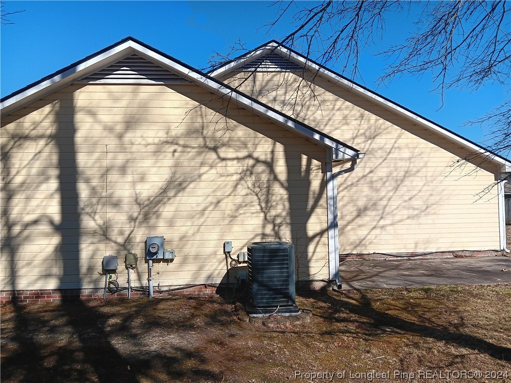 517 Woodwind Drive Spring Lake, NC 28390 - Photo 3 of 32 a view of an empty room