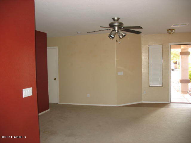 45536 West Sheridan Road Maricopa, AZ 85139 - Photo 3 of 8 living room