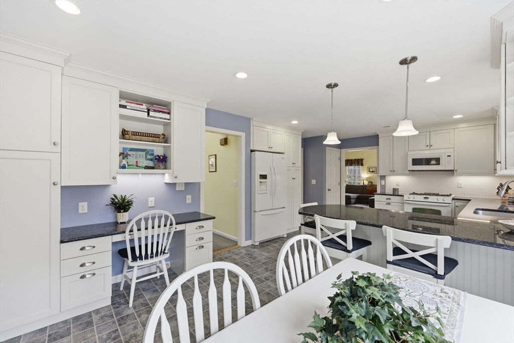 201 Spring Street Hopkinton, MA 01748 - Photo 11 of 42