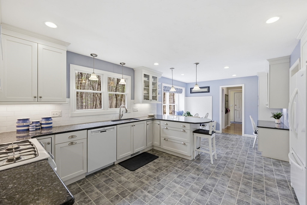 201 Spring Street Hopkinton, MA 01748 - Photo 7 of 42