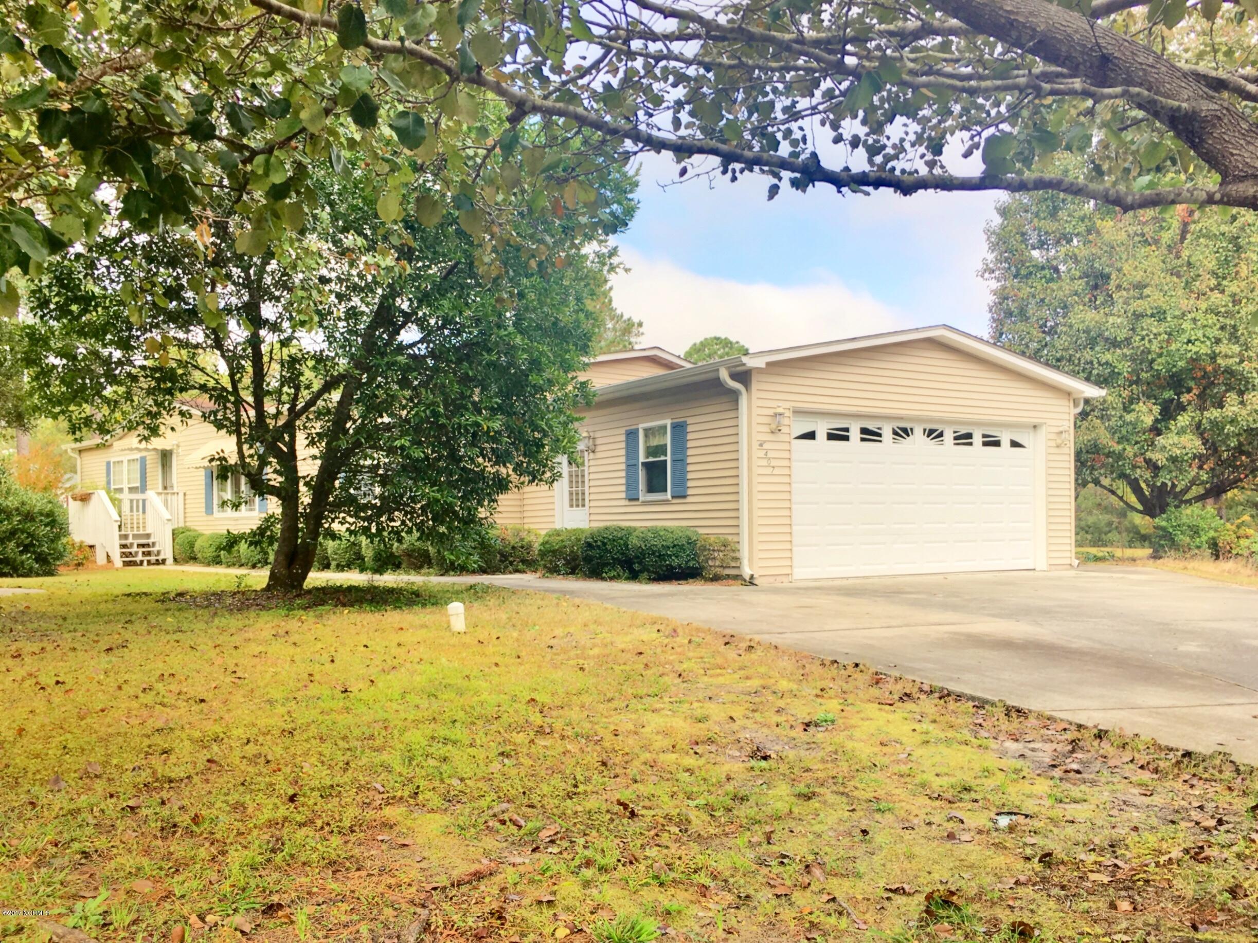 407 Quartermaster Court Hampstead, NC 28443 - Photo 13 of 25 Front of Home