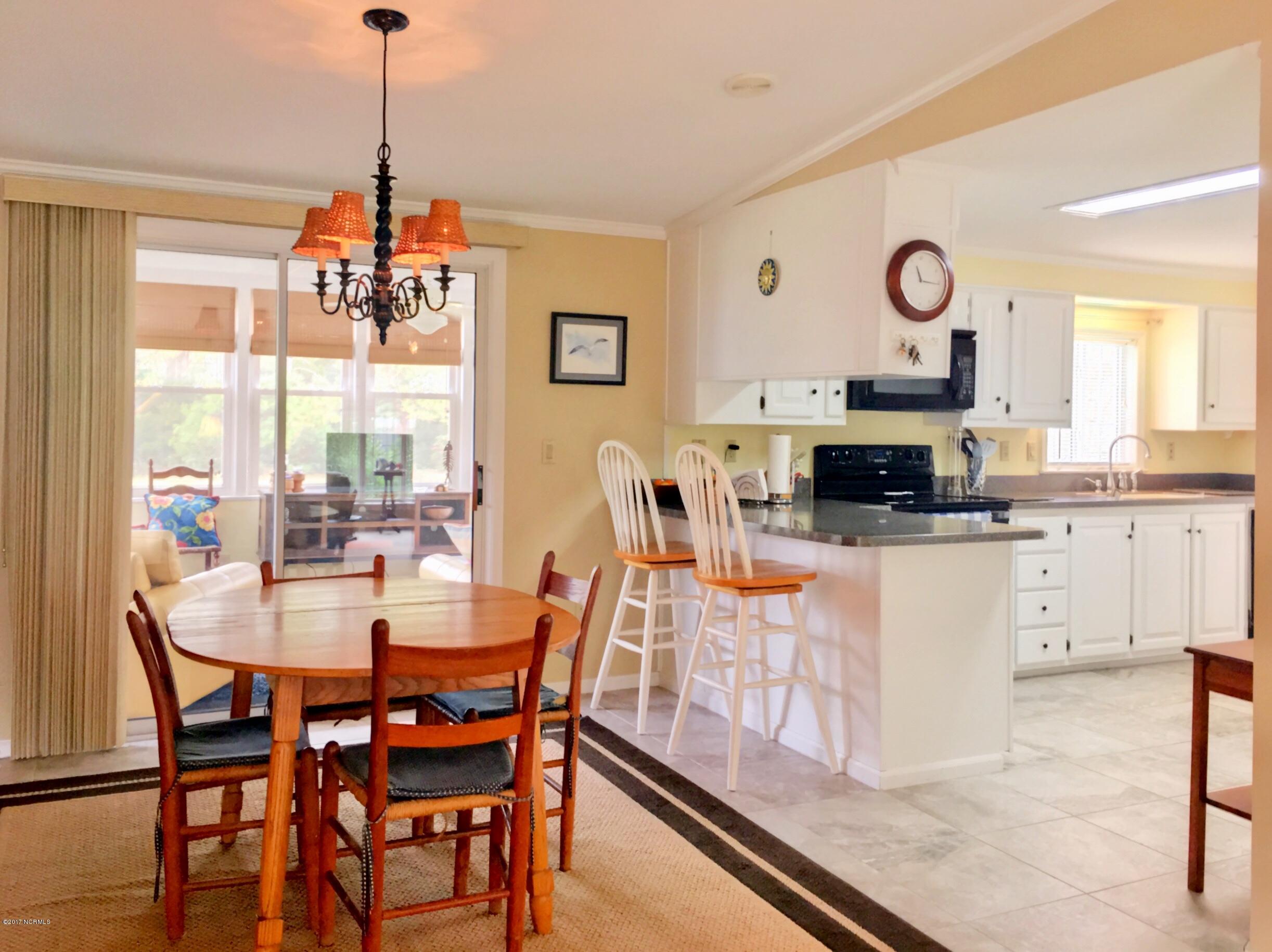 407 Quartermaster Court Hampstead, NC 28443 - Photo 5 of 25 Dining Room
