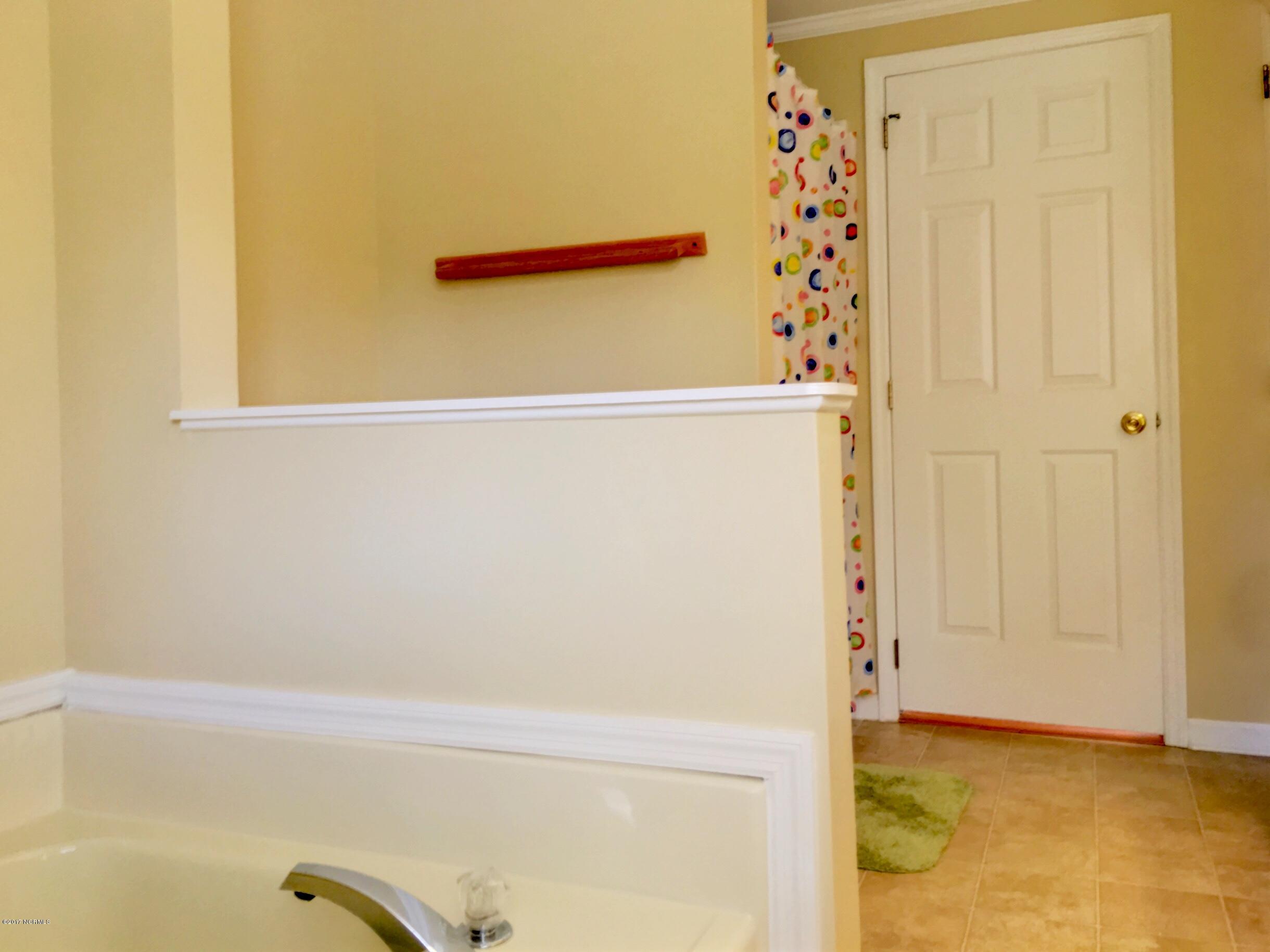 407 Quartermaster Court Hampstead, NC 28443 - Photo 9 of 25 Tub and Walk in Shower