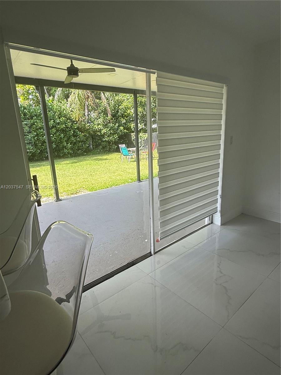 11921 Southwest 273rd Street Homestead, FL 33032 - Photo 9 of 27