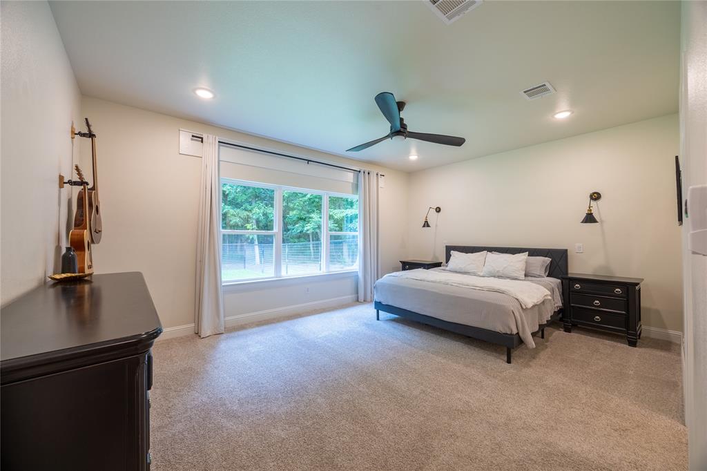 354 Glade Valley Road Azle, TX 76020 - Photo 13 of 38