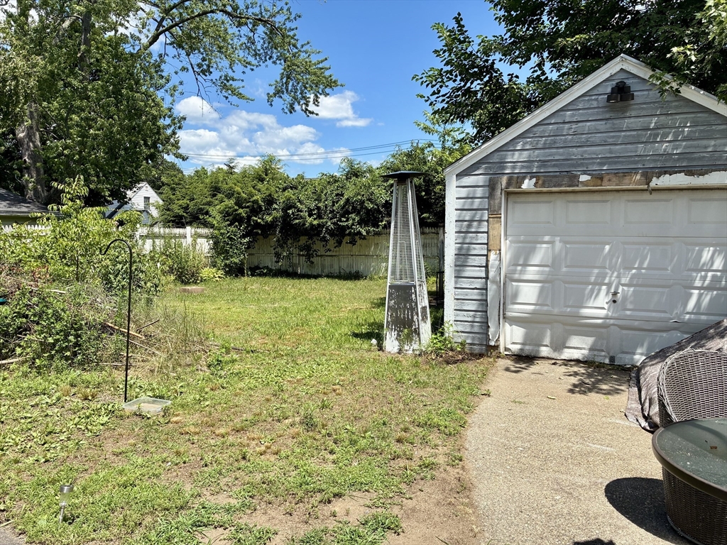 73 Prentice Street Springfield, MA 01104 - Photo 30 of 33