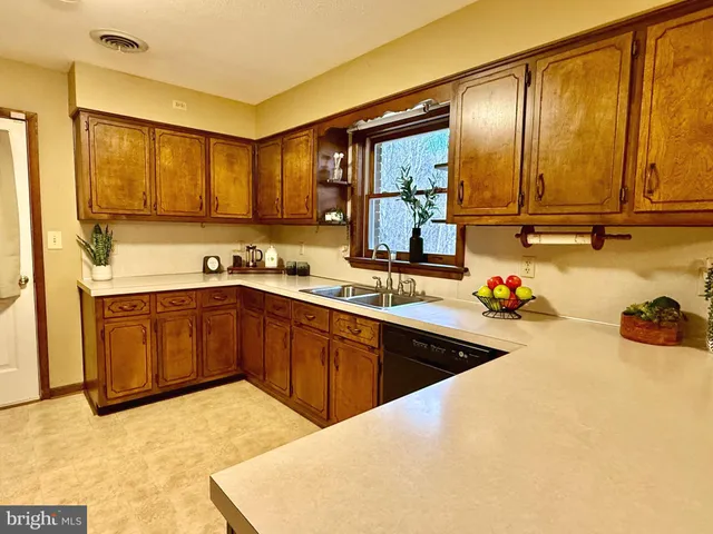 $474,900 | 988 Tub Run Hollow Road, Hedgesville, WV 25427